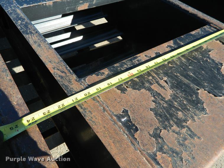 image for item J5011 2009 PJ equipment trailer