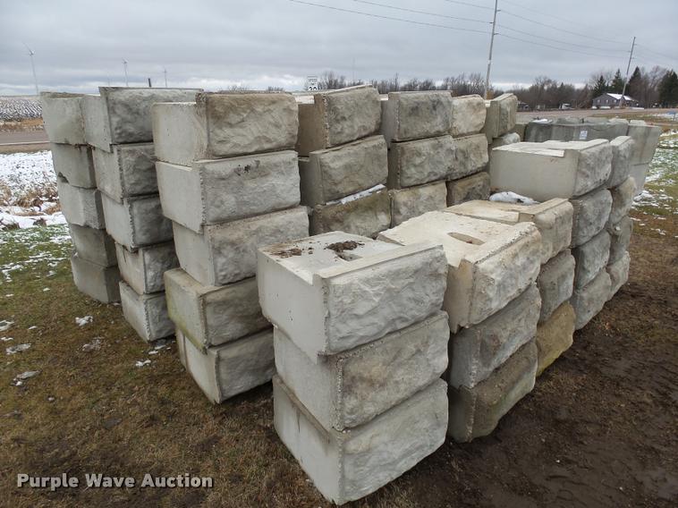image for item J5459 (92) concrete blocks