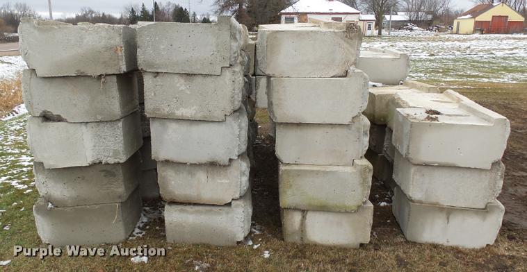 image for item J5459 (92) concrete blocks
