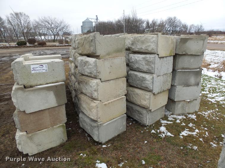 image for item J5459 (92) concrete blocks