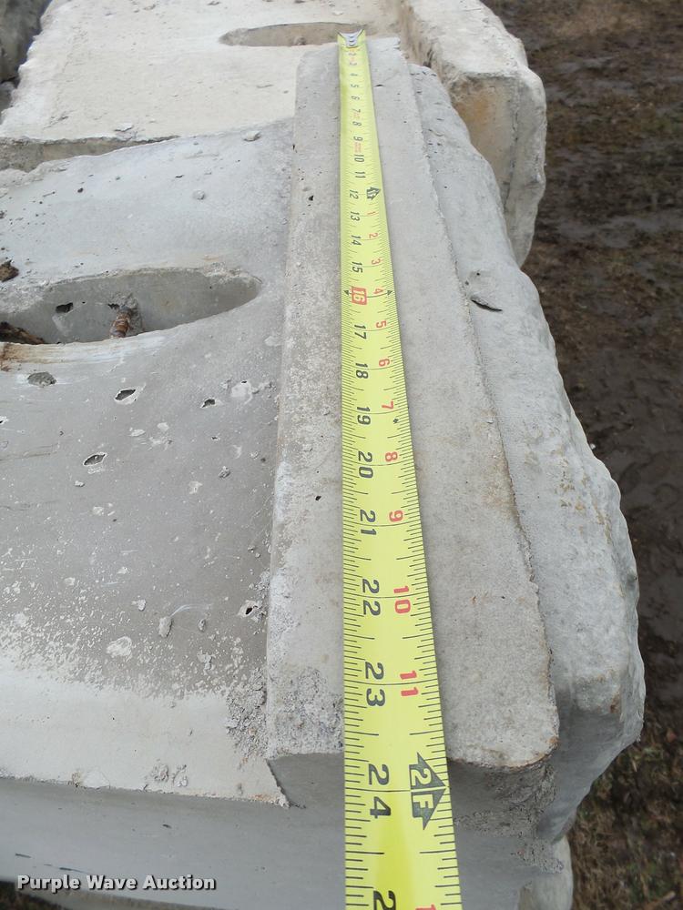 image for item J5459 (92) concrete blocks