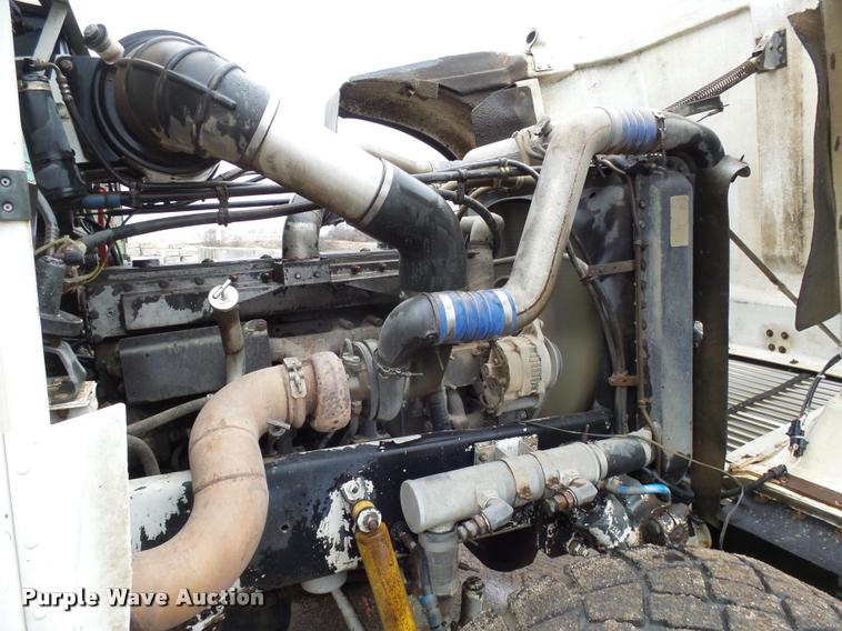 image for item J5460 1997 Freightliner FLD120SD flatbed truck