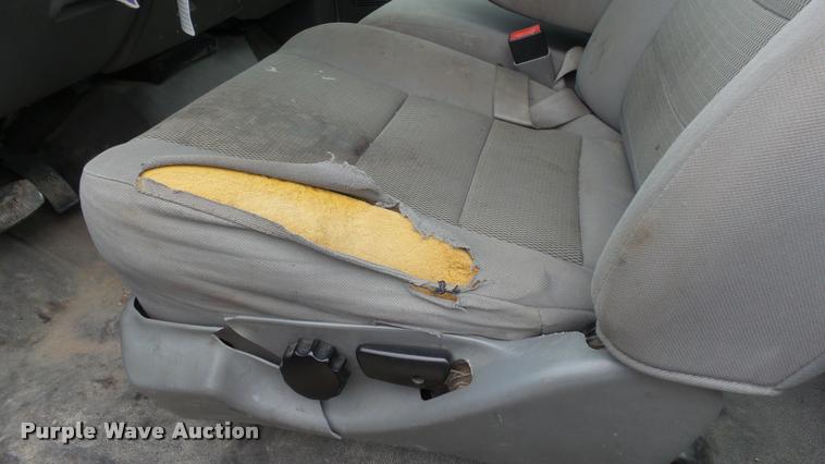 image for item J5734 2006 Ford F450 Super Duty SuperCab utility truck