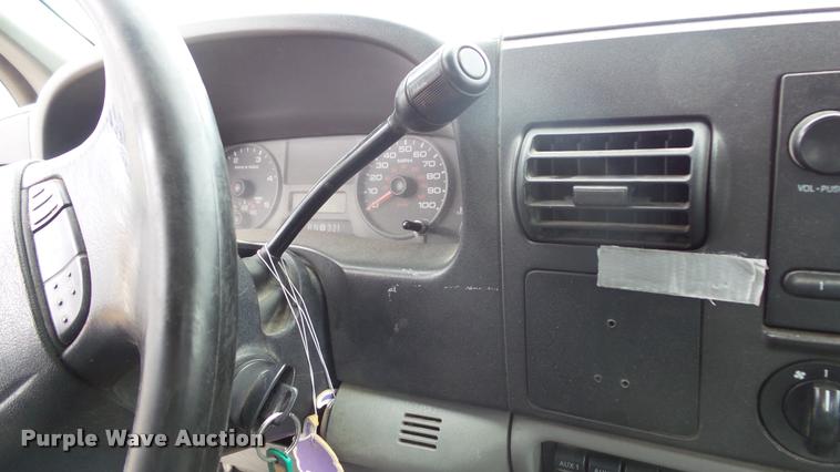 image for item J5734 2006 Ford F450 Super Duty SuperCab utility truck