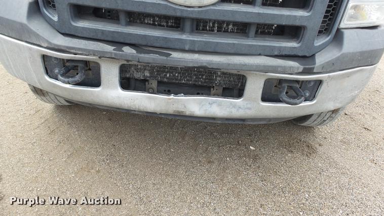 image for item J5734 2006 Ford F450 Super Duty SuperCab utility truck