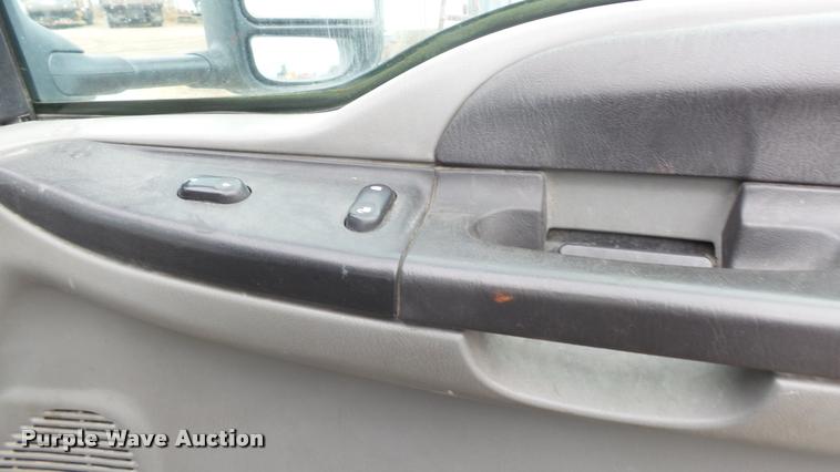 image for item J5734 2006 Ford F450 Super Duty SuperCab utility truck