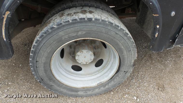 image for item J5734 2006 Ford F450 Super Duty SuperCab utility truck