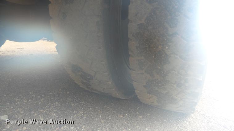 image for item J5734 2006 Ford F450 Super Duty SuperCab utility truck