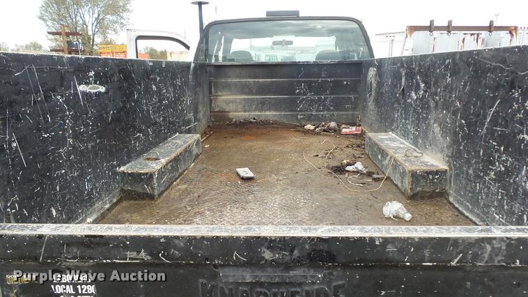 image for item J5734 2006 Ford F450 Super Duty SuperCab utility truck