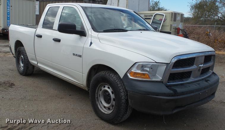 image for item J5735 2009 Dodge Ram 1500 Quad Cab pickup truck