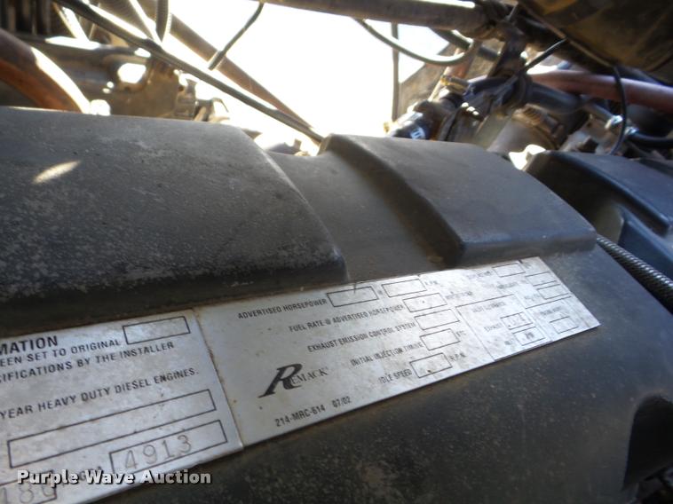 image for item J8675 2001 Mack CH613 dump truck