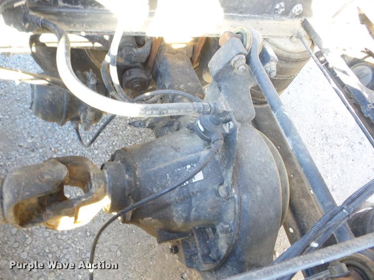 image for item J8675 2001 Mack CH613 dump truck