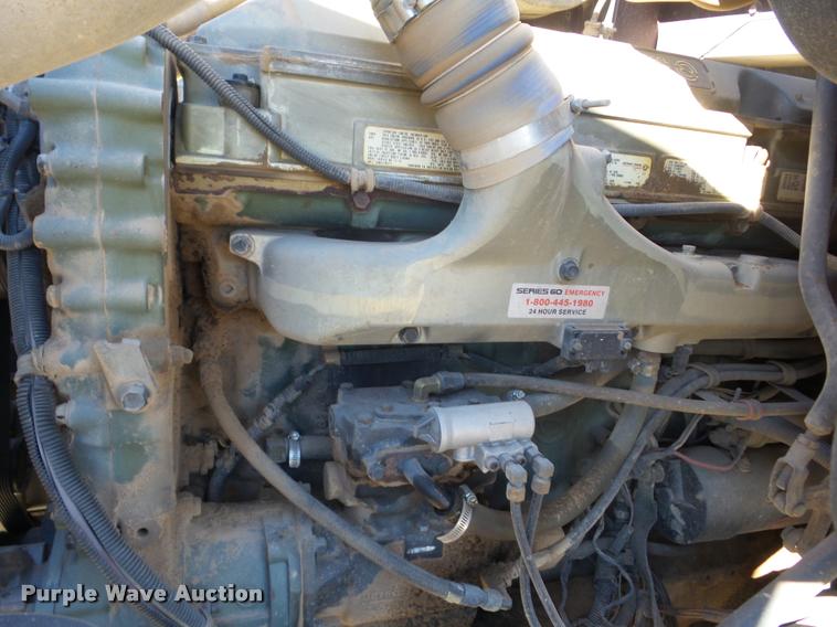 image for item J8676 1995 International 9200 dump truck