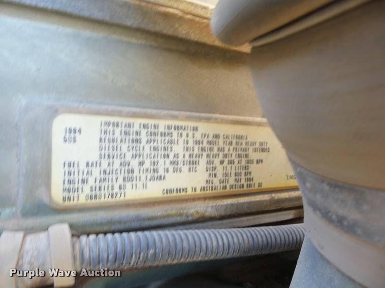 image for item J8676 1995 International 9200 dump truck