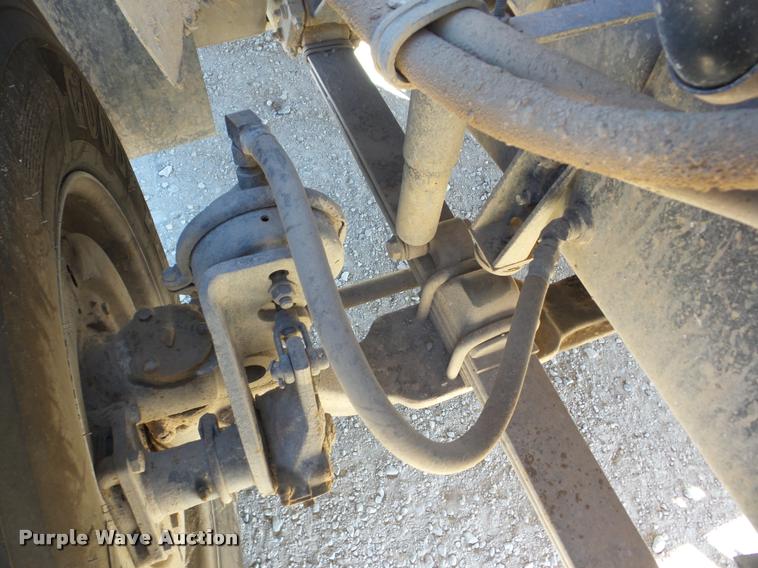 image for item J8676 1995 International 9200 dump truck