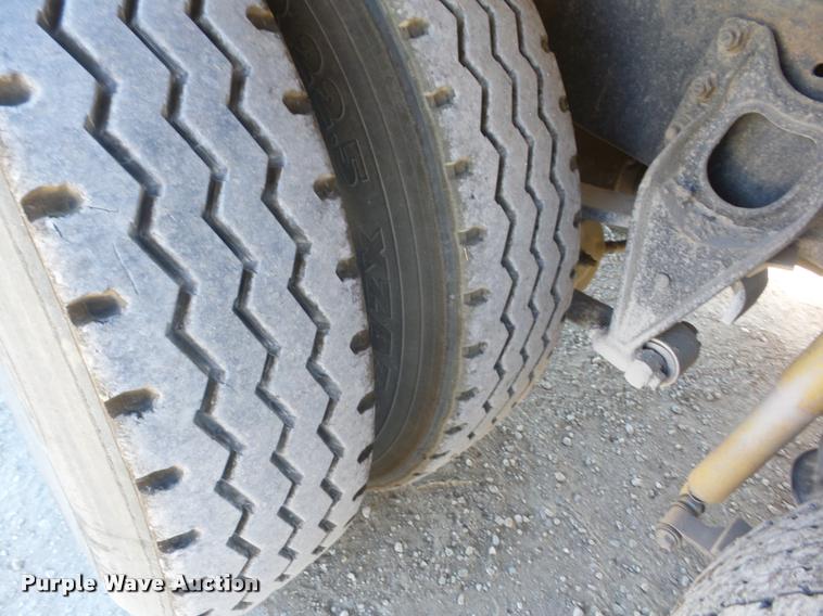 image for item J8676 1995 International 9200 dump truck