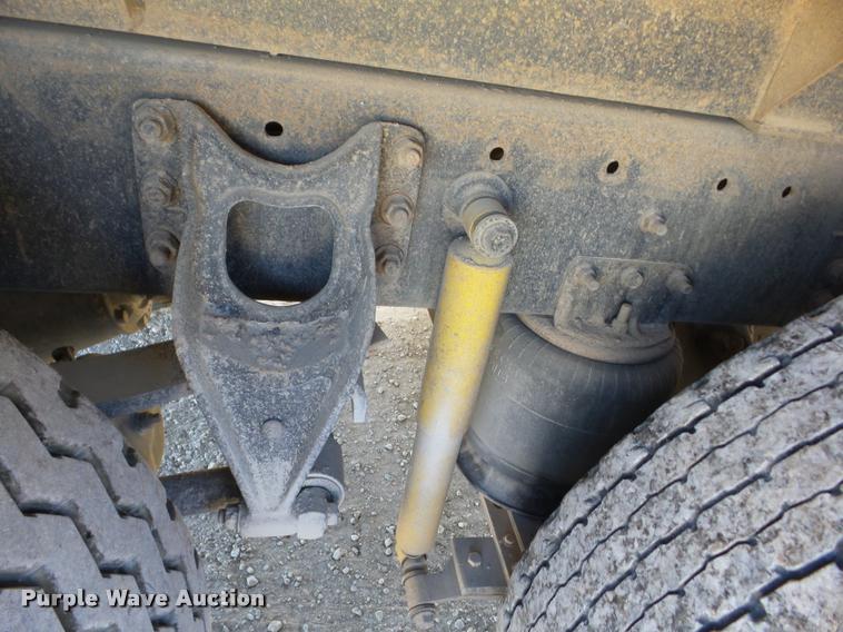 image for item J8676 1995 International 9200 dump truck