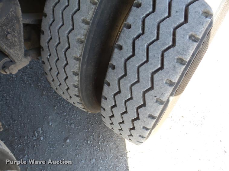 image for item J8676 1995 International 9200 dump truck