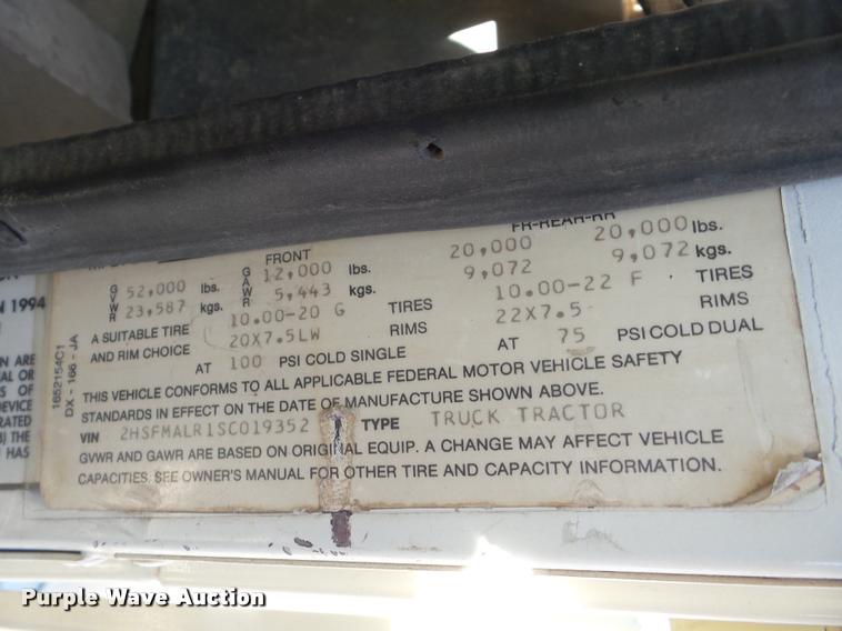 image for item J8676 1995 International 9200 dump truck