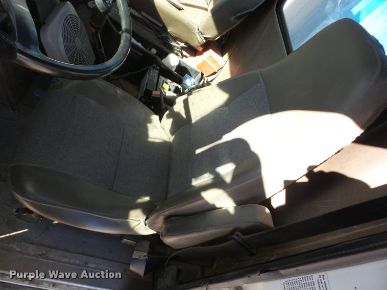 image for item J8676 1995 International 9200 dump truck