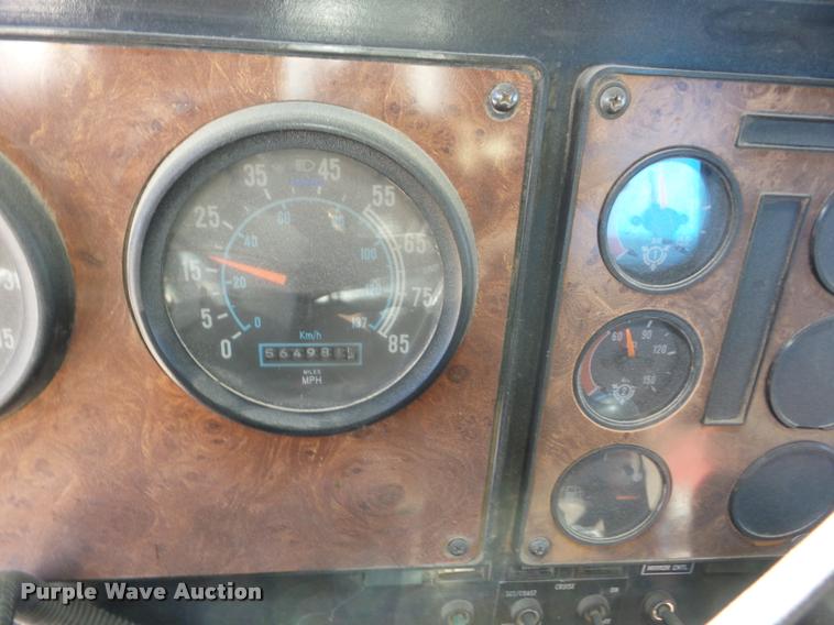 image for item J8676 1995 International 9200 dump truck