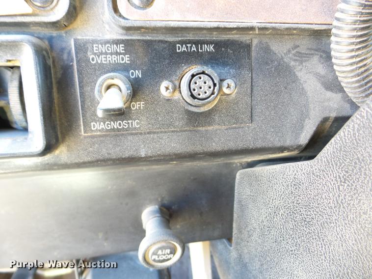 image for item J8676 1995 International 9200 dump truck