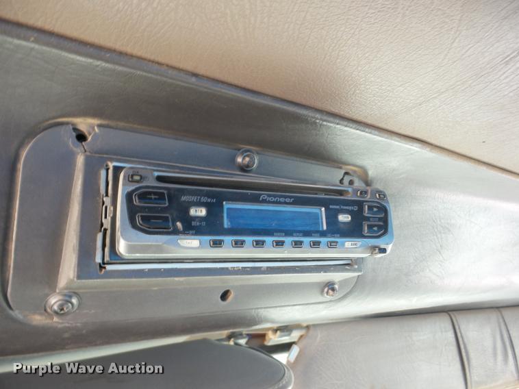 image for item J8676 1995 International 9200 dump truck