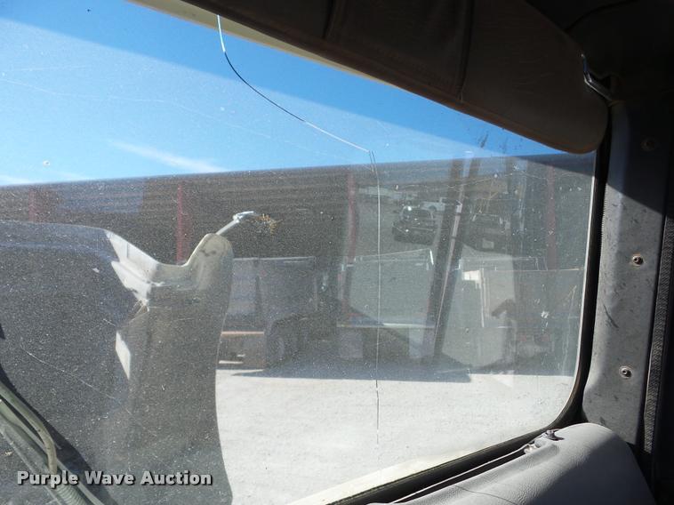 image for item J8676 1995 International 9200 dump truck