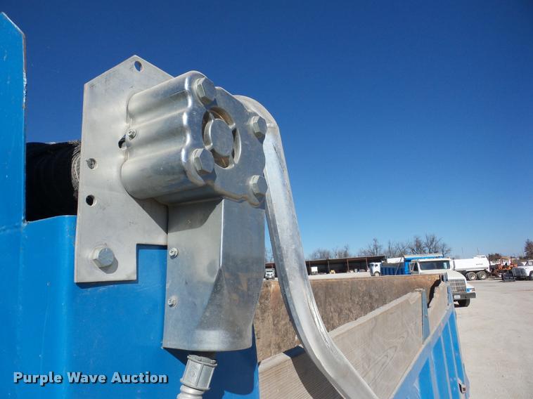 image for item J8676 1995 International 9200 dump truck