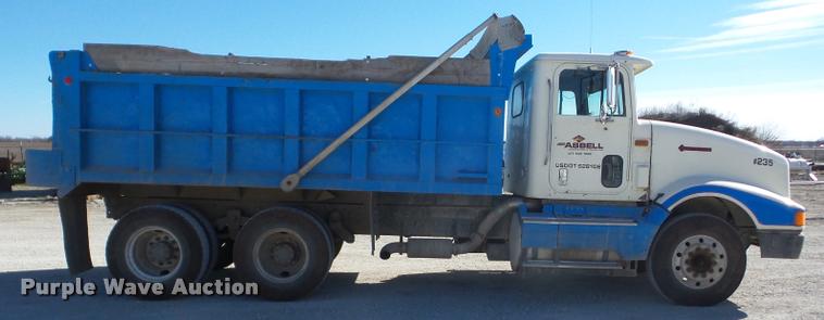image for item J8677 1993 International 9400 dump truck