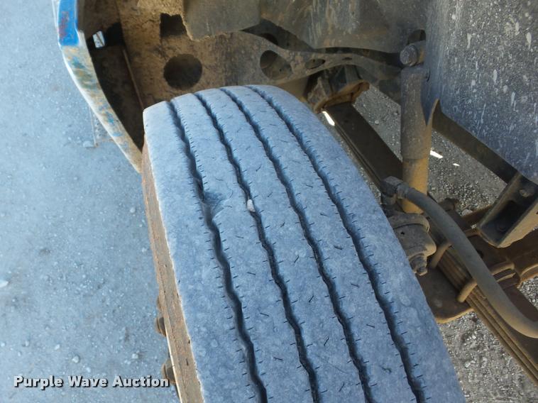 image for item J8677 1993 International 9400 dump truck