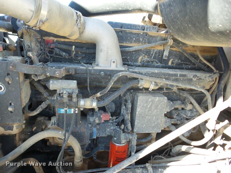 image for item J8677 1993 International 9400 dump truck