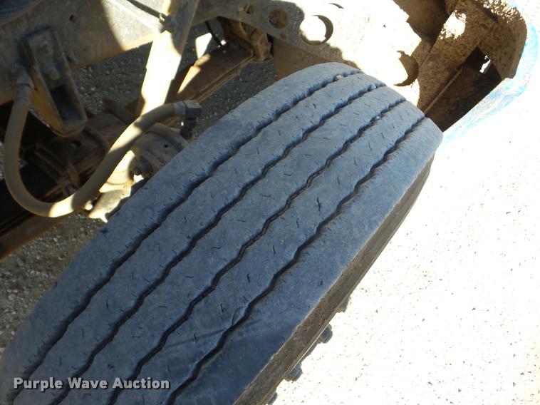 image for item J8677 1993 International 9400 dump truck