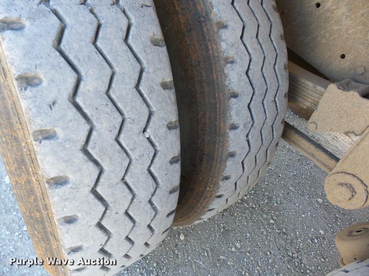 image for item J8677 1993 International 9400 dump truck