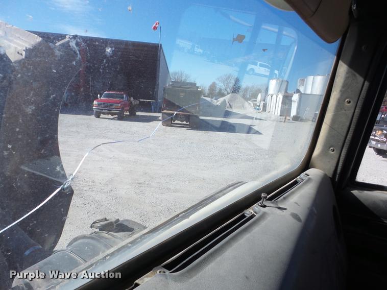 image for item J8677 1993 International 9400 dump truck