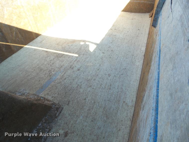 image for item J8677 1993 International 9400 dump truck