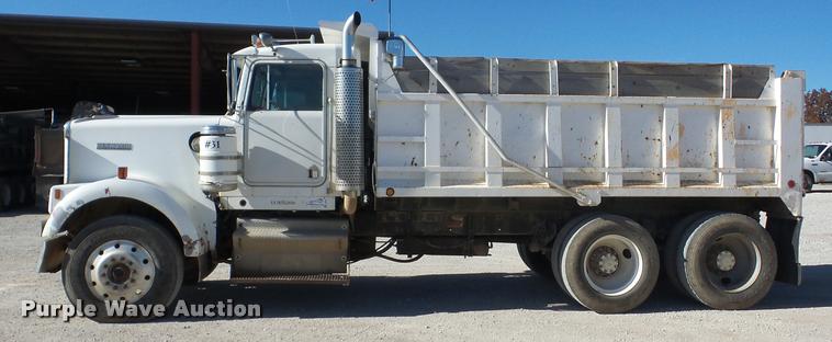 image for item J8678 1985 Kenworth W900L dump truck