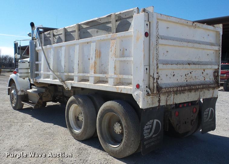 image for item J8678 1985 Kenworth W900L dump truck