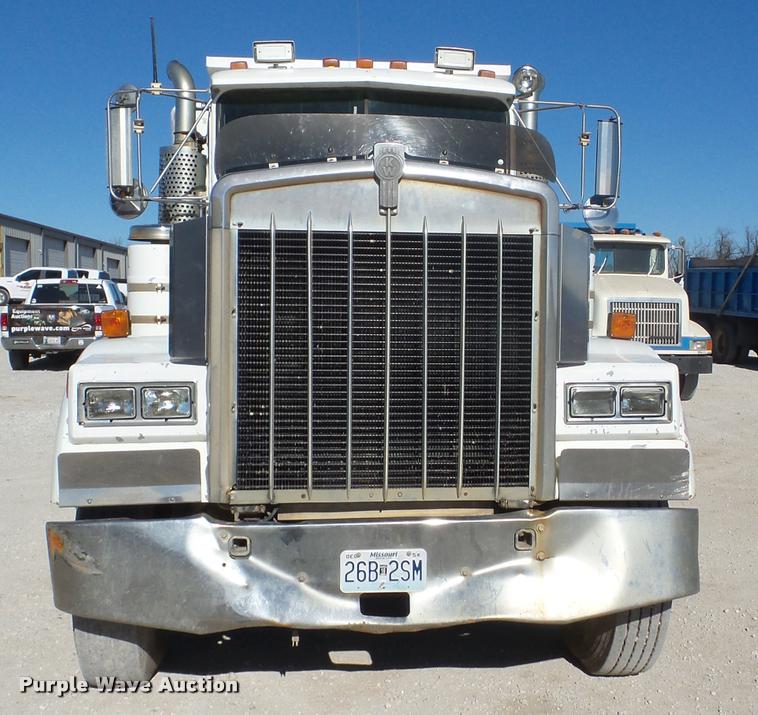 image for item J8678 1985 Kenworth W900L dump truck