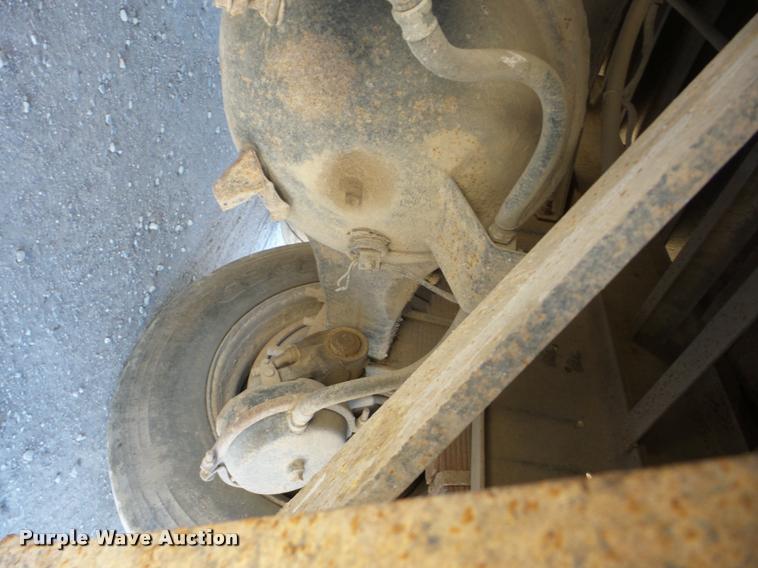 image for item J8678 1985 Kenworth W900L dump truck