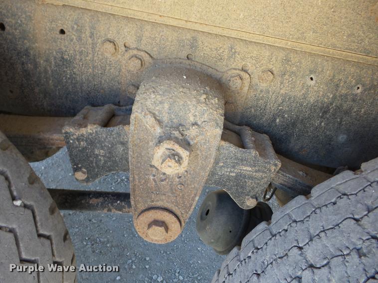 image for item J8678 1985 Kenworth W900L dump truck