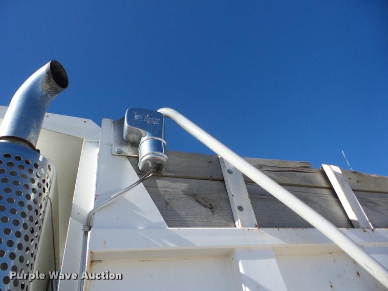 image for item J8678 1985 Kenworth W900L dump truck