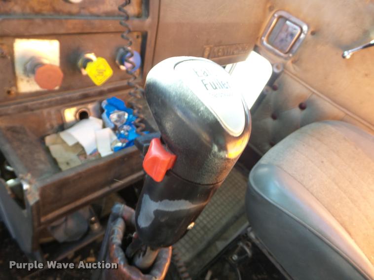 image for item J8678 1985 Kenworth W900L dump truck