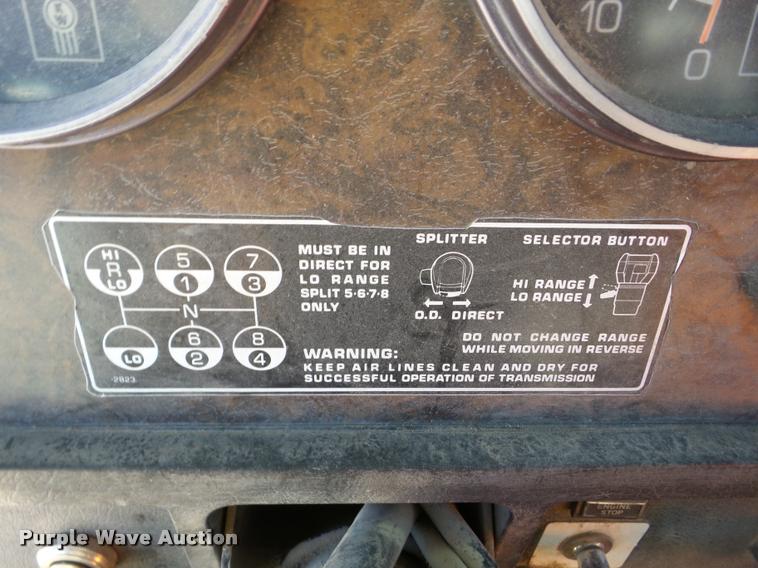 image for item J8678 1985 Kenworth W900L dump truck