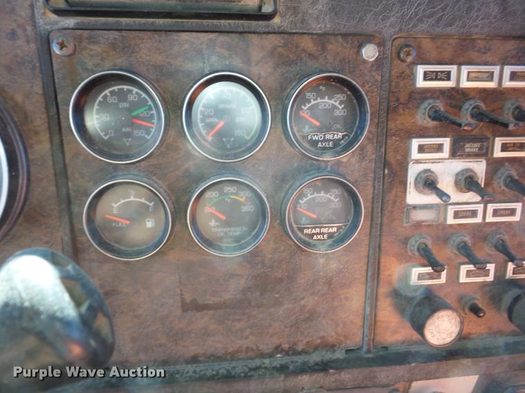 image for item J8678 1985 Kenworth W900L dump truck