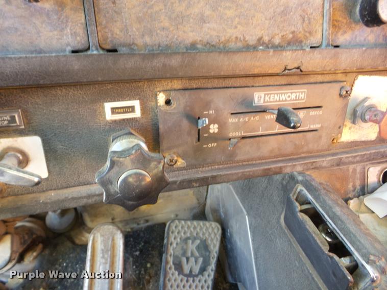 image for item J8678 1985 Kenworth W900L dump truck