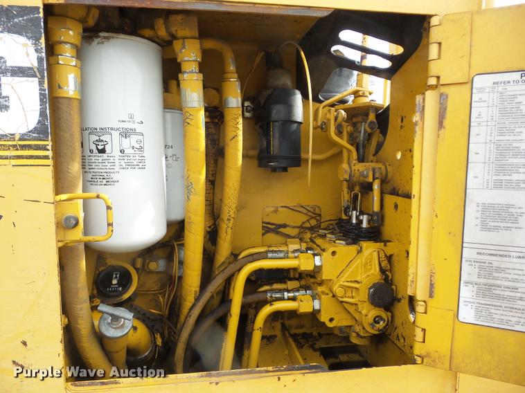 image for item J8683 1995 John Deere 650G LGP Series IV dozer