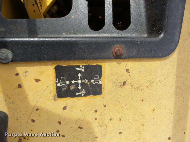 image for item J8683 1995 John Deere 650G LGP Series IV dozer