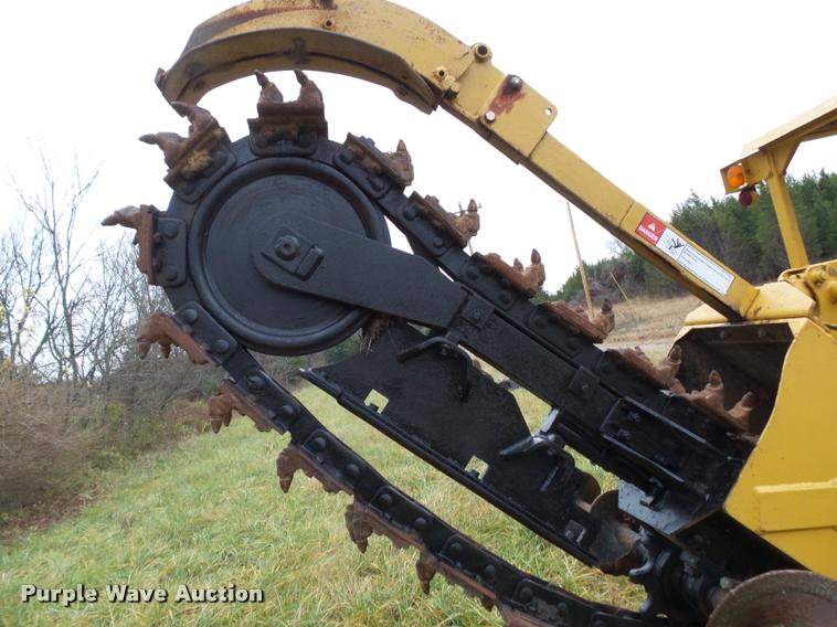 image for item K1014 Vermeer M475 trencher