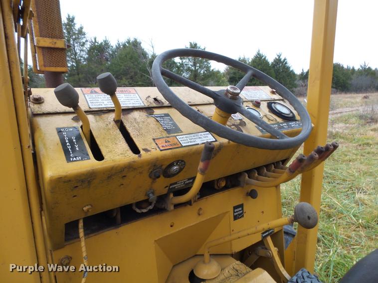 image for item K1014 Vermeer M475 trencher